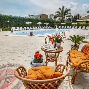 Holiday home Vacanze Paradise Vicino Cefalu Piscina Aperta, Campofelice Di Roccella