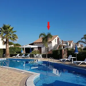  Hébergement de vacances Mansarda Con Vista Piscina